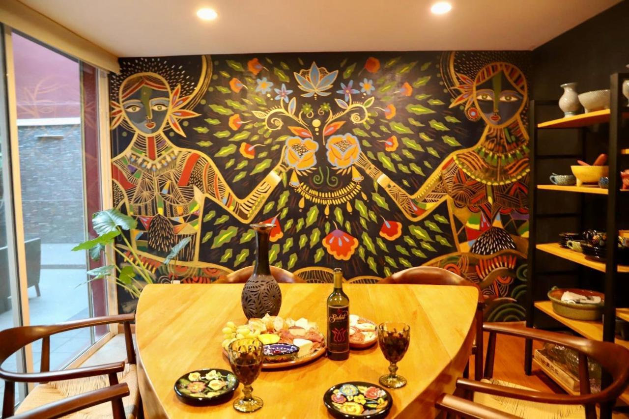 Luxurious Mid Century Modern Folk Art Home Mexico City Exterior photo